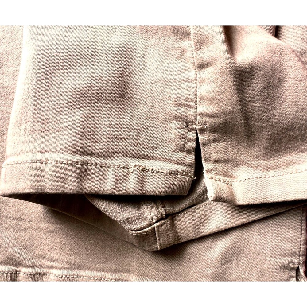 Liz Claiborne Classic Fit Ivory Color Capri's Size 18 - Picture 7 of 11
